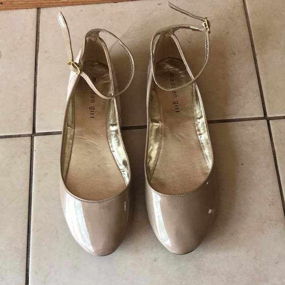 Madden Girl Shoes - NWOT Madden tan flats